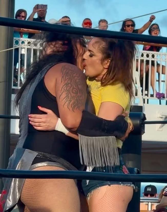 Leaked PHOTO – Nyla Rose and Thunder Rosa locking lips on The Jerichos Cruise!